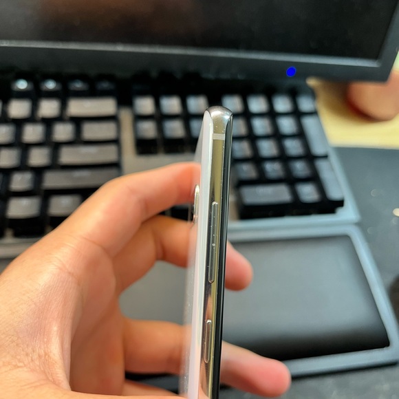 Samsung s10+ - Picture 3 of 6